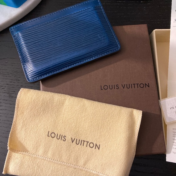 Louis Vuitton Epi Leather Blue Card/Cash Wallet - Picture 5 of 6